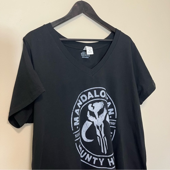 Star Wars The Mandalorian Bounty Hunter Stamp T-Shirt - Picture 4 of 11